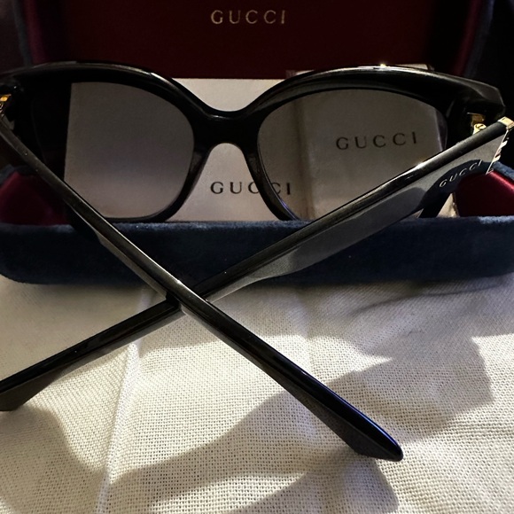 Meet your Posher, Leoni - Picture 9 of 11